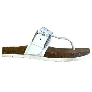 EARTH White Leather Aldora Sandal‎